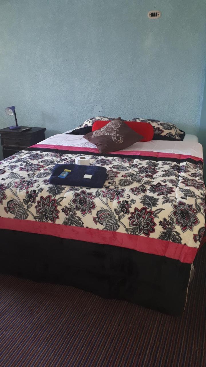 Hotel Kasa Kamelot 2 Quetzaltenango Bagian luar foto