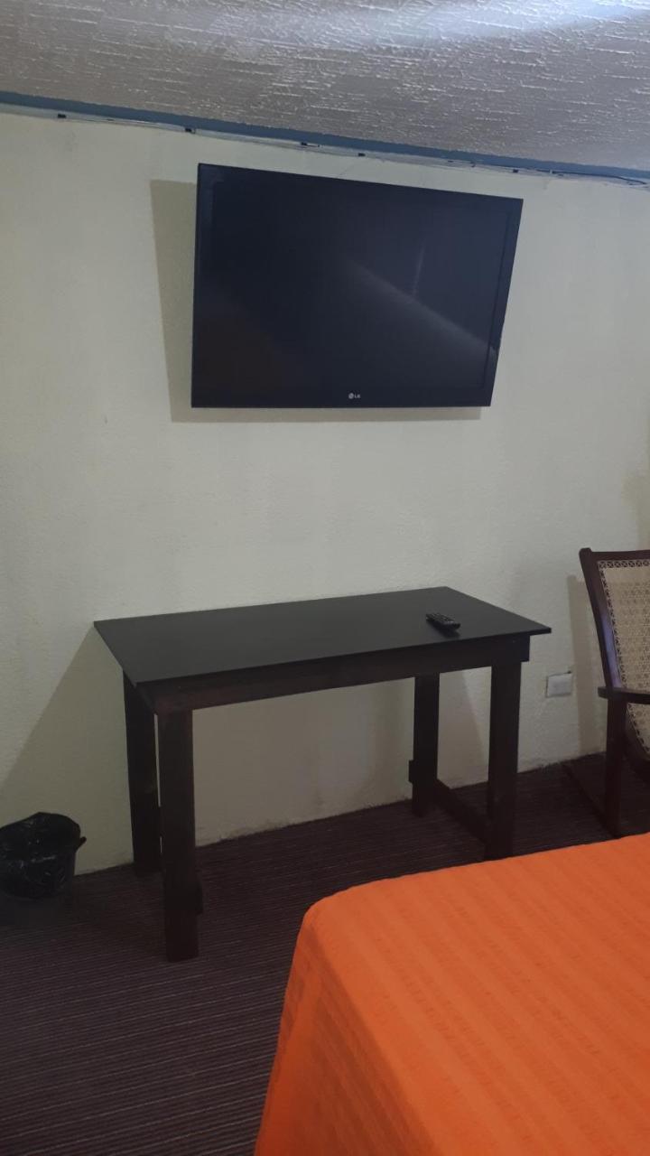 Hotel Kasa Kamelot 2 Quetzaltenango Bagian luar foto