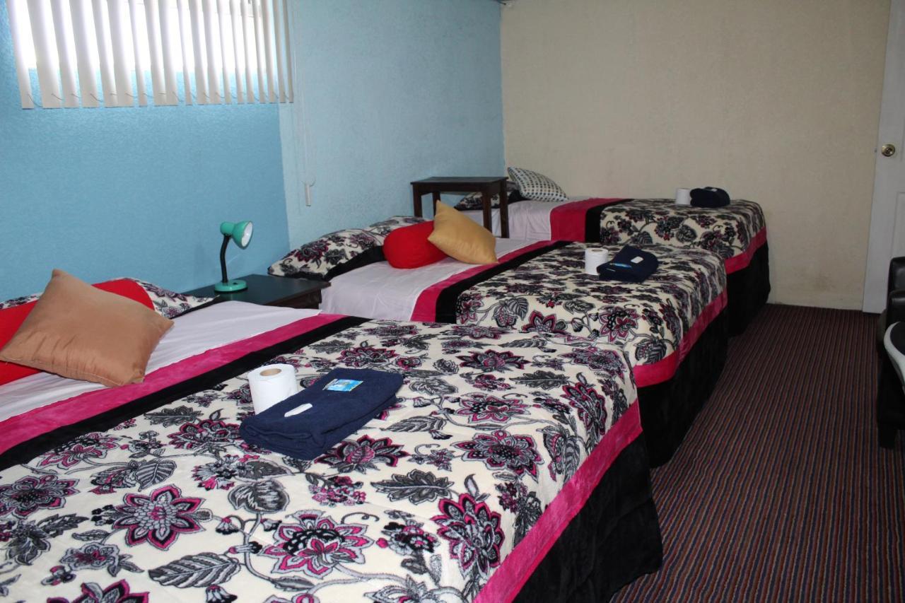 Hotel Kasa Kamelot 2 Quetzaltenango Bagian luar foto