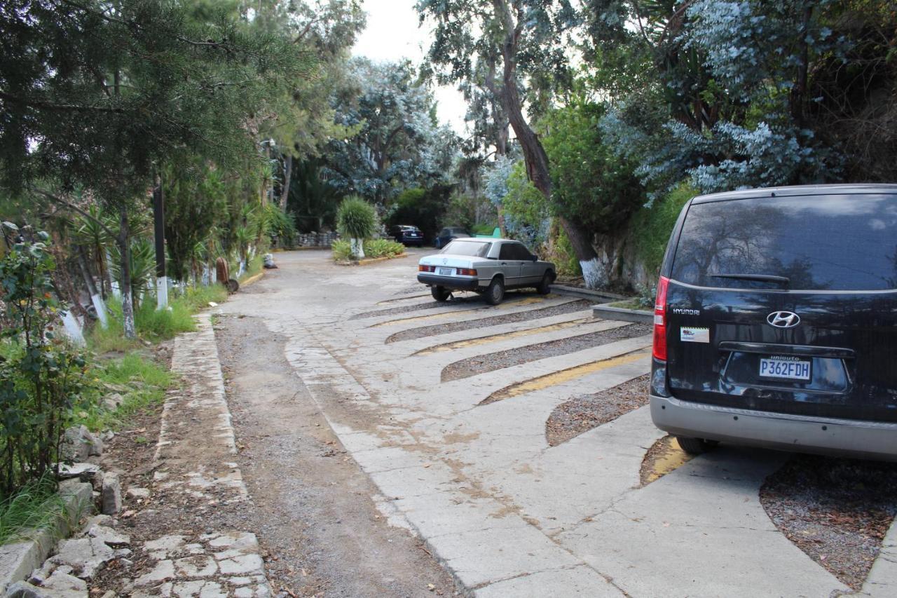 Hotel Kasa Kamelot 2 Quetzaltenango Bagian luar foto