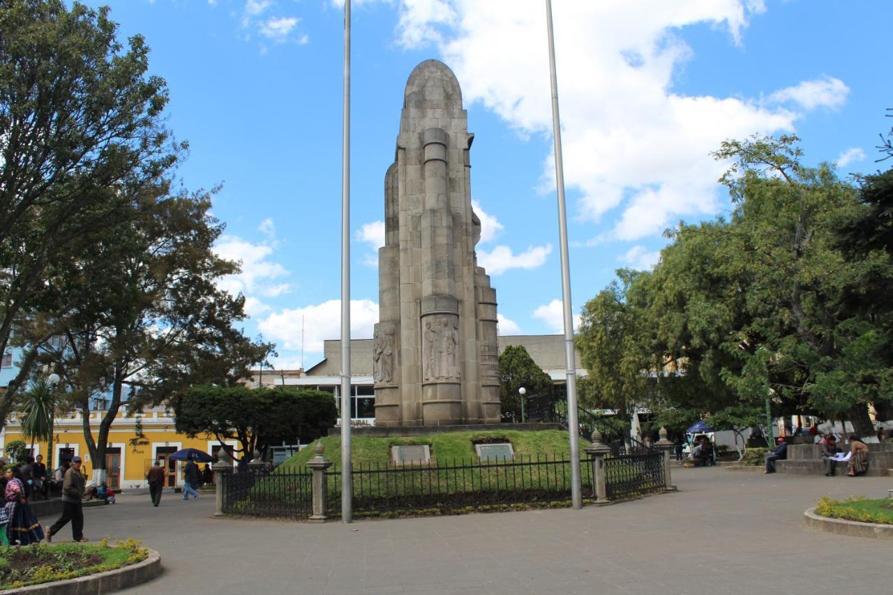 Hotel Kasa Kamelot 2 Quetzaltenango Bagian luar foto