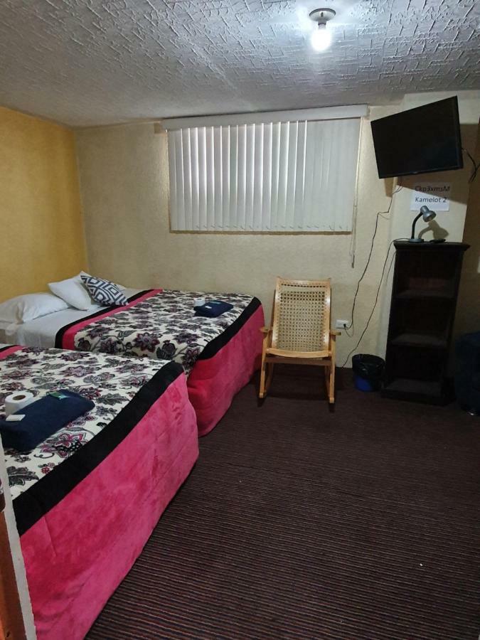 Hotel Kasa Kamelot 2 Quetzaltenango Bagian luar foto