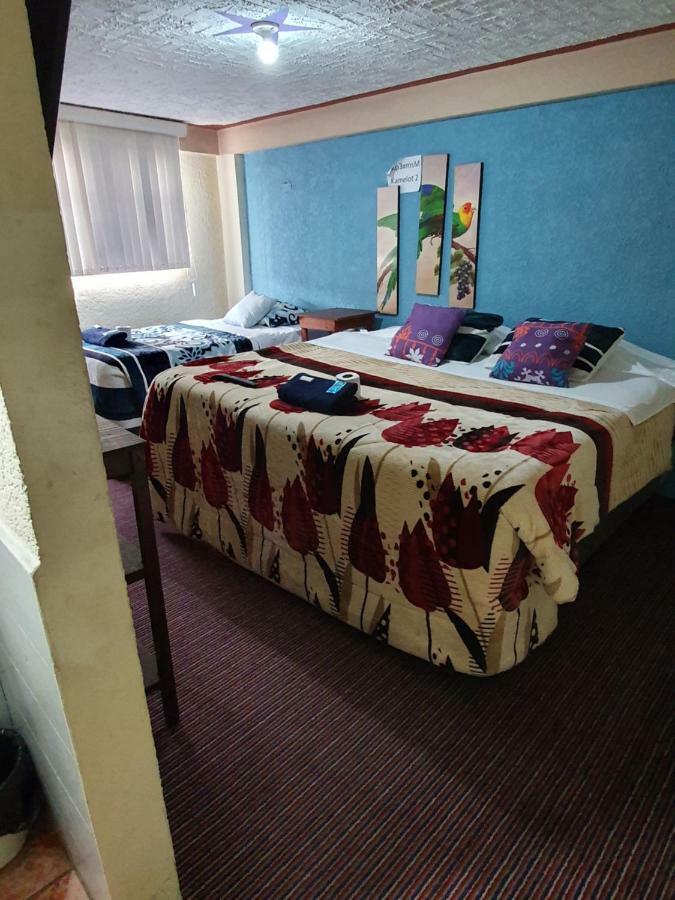 Hotel Kasa Kamelot 2 Quetzaltenango Bagian luar foto