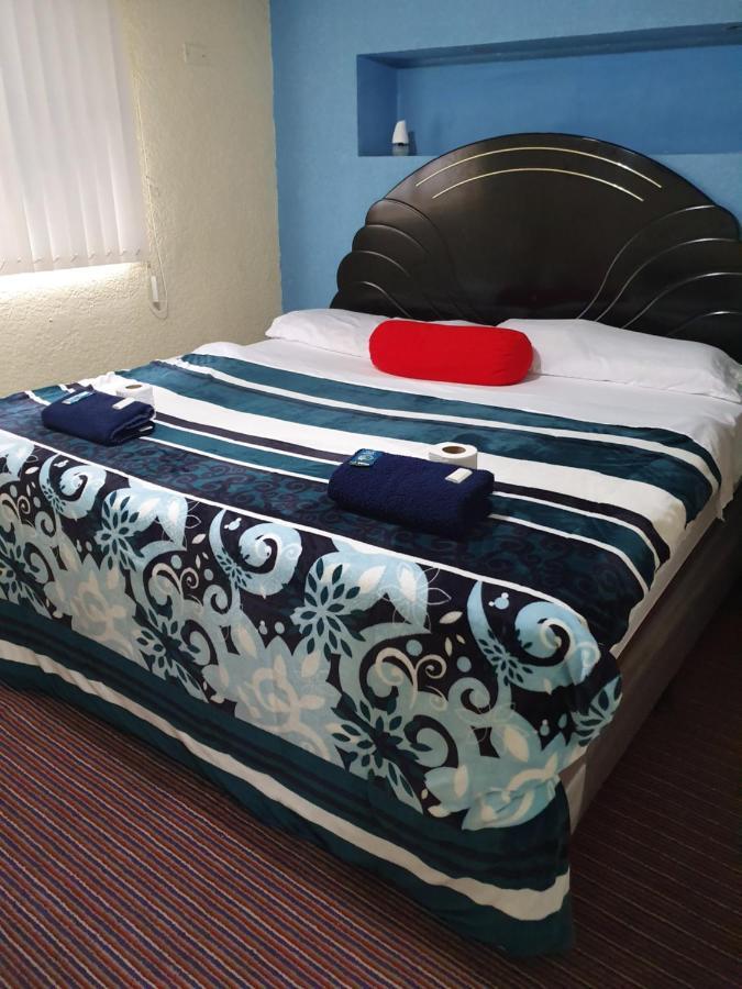 Hotel Kasa Kamelot 2 Quetzaltenango Bagian luar foto